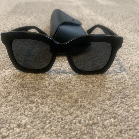 DIFF Oversized Sunglasses - Picture 3 of 4